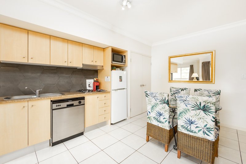 Photo - 1752/2-10 Greenslopes Street, Cairns North QLD 4870 - Image 4