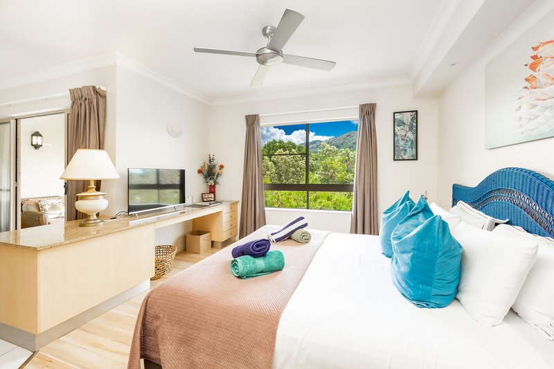 Photo - 1752/2-10 Greenslopes Street, Cairns North QLD 4870 - Image 7