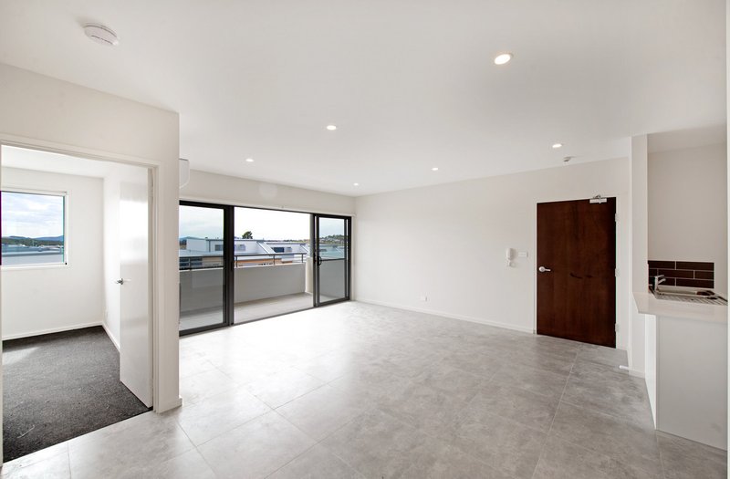 Photo - 17/530 Cotter Road, Coombs ACT 2611 - Image 3