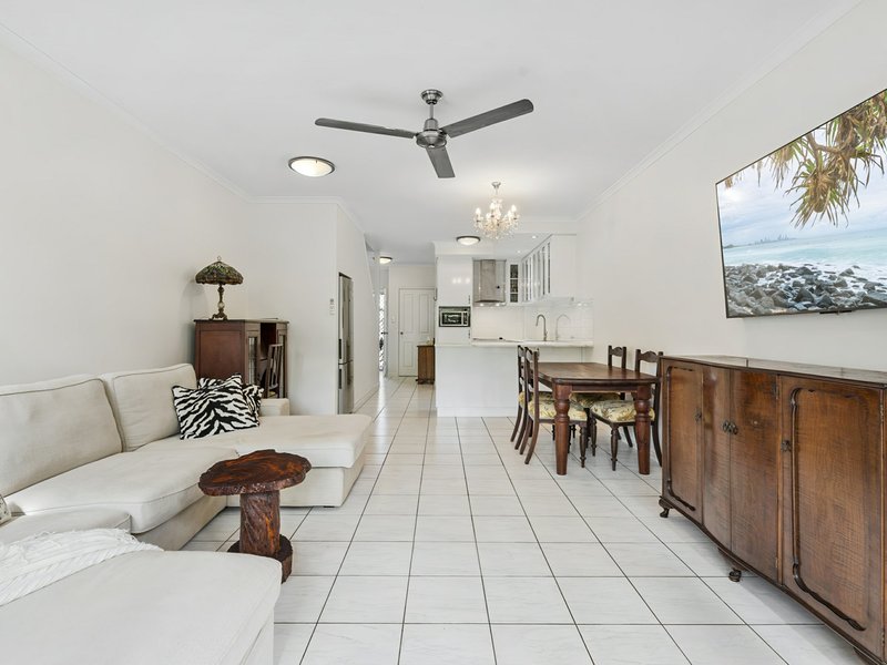 Photo - 17/531-535 Varley Street, Yorkeys Knob QLD 4878 - Image 2