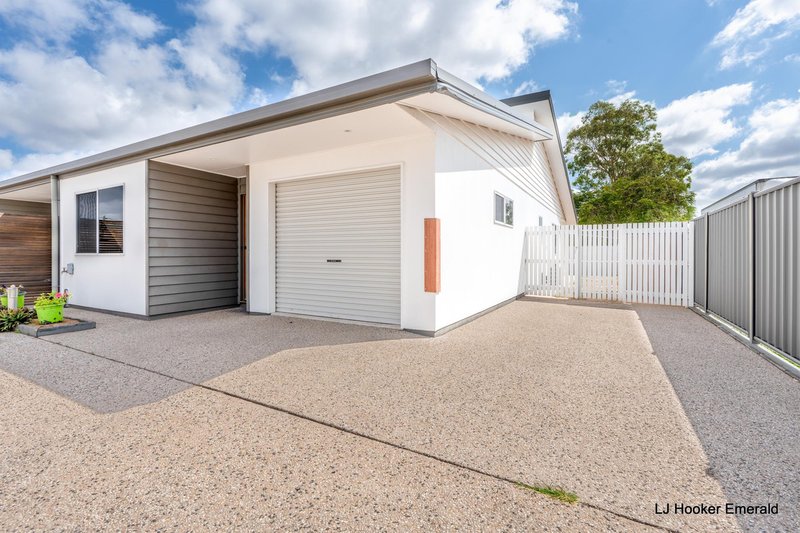 Photo - 17/55A Gray Street, Emerald QLD 4720 - Image 1