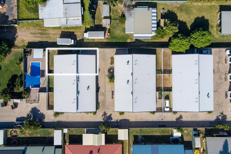 Photo - 17/55A Gray Street, Emerald QLD 4720 - Image 2