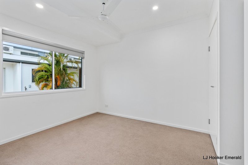 Photo - 17/55A Gray Street, Emerald QLD 4720 - Image 9