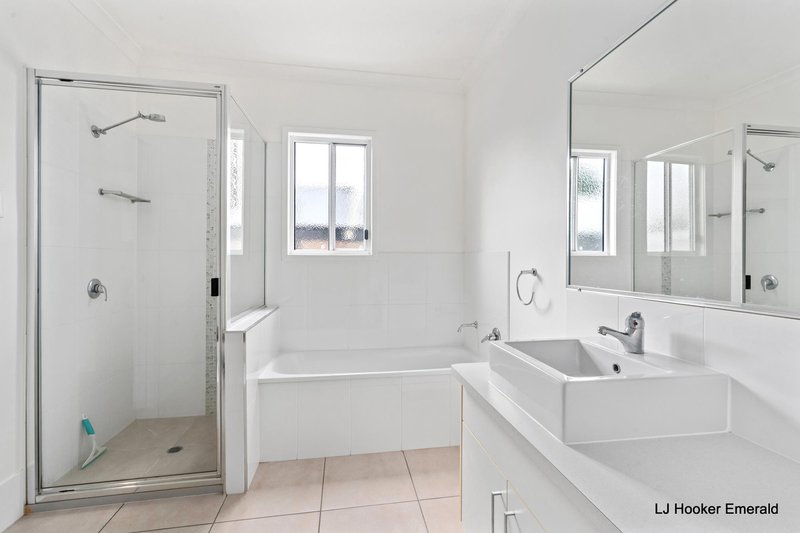 Photo - 17/55A Gray Street, Emerald QLD 4720 - Image 10