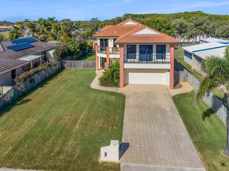 Photo - 176 Barolin Esplanade, Coral Cove QLD 4670 - Image 4