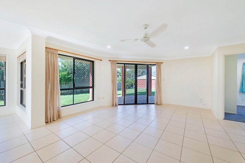 Photo - 176 Barolin Esplanade, Coral Cove QLD 4670 - Image 11