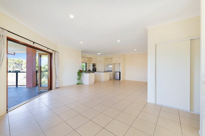 Photo - 176 Barolin Esplanade, Coral Cove QLD 4670 - Image 13