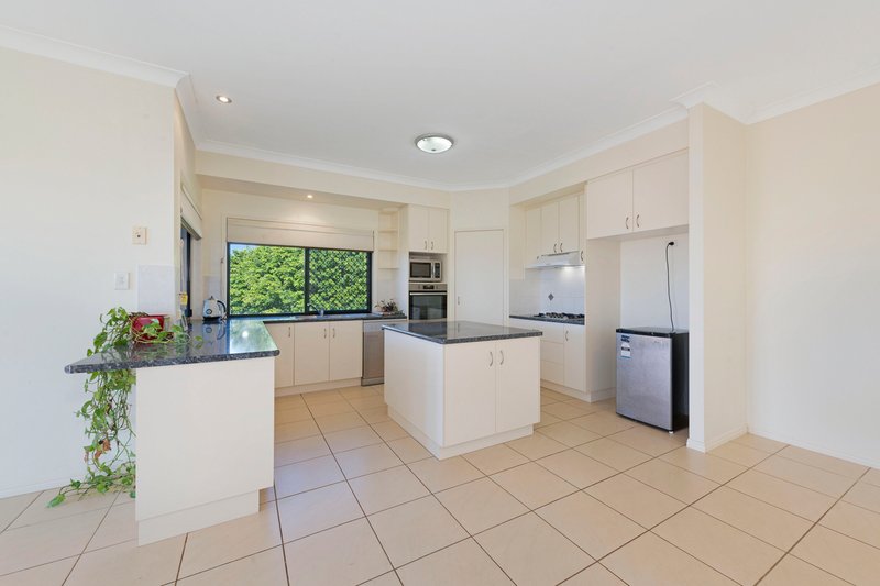 Photo - 176 Barolin Esplanade, Coral Cove QLD 4670 - Image 14