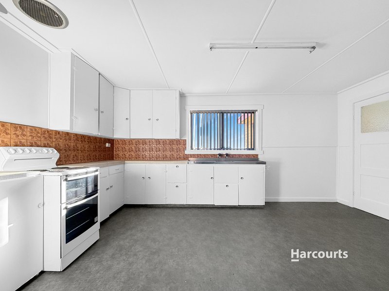 Photo - 176 Best Street, Devonport TAS 7310 - Image 3