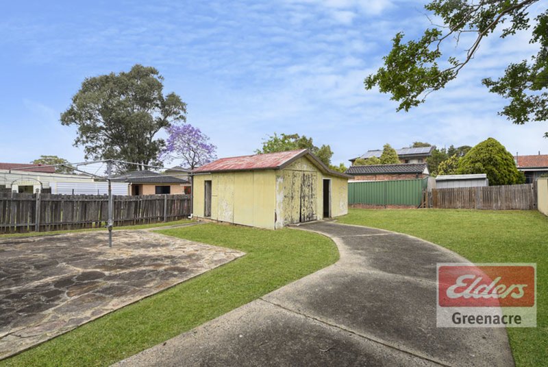 Photo - 176 Boronia Road, Greenacre NSW 2190 - Image 4