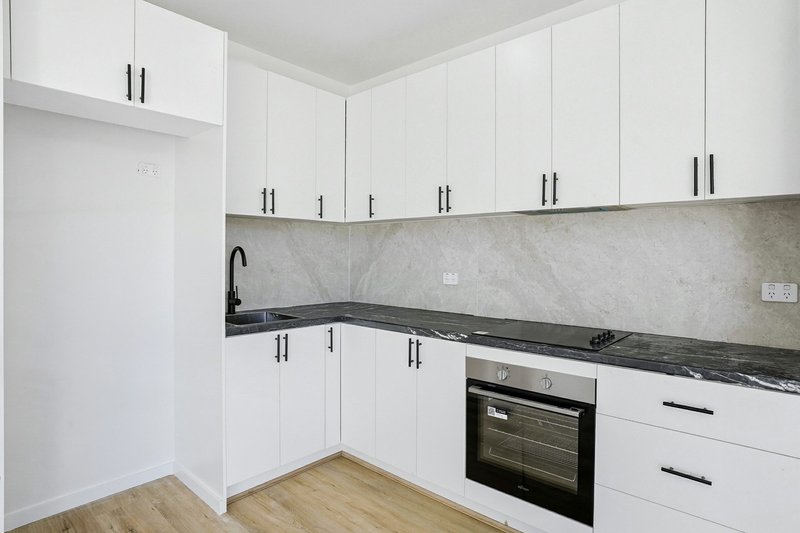 Photo - 1/76 Botany Street, Carlton NSW 2218 - Image 3