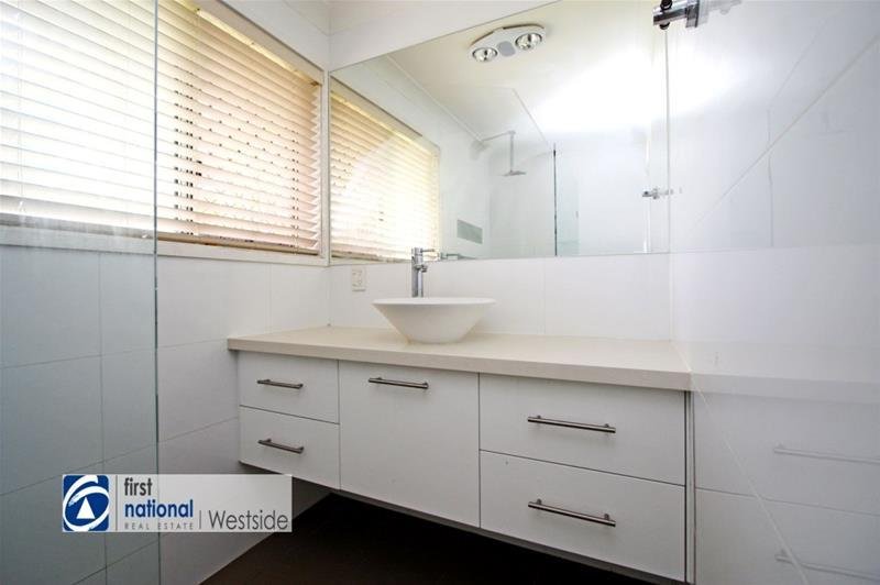 Photo - 176 Brisbane Terrace, Goodna QLD 4300 - Image 10