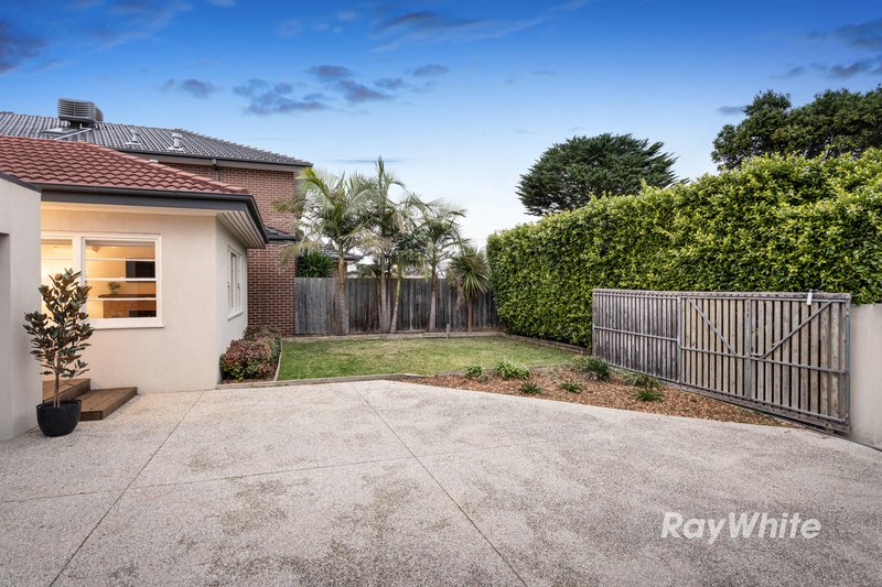 Photo - 1/76 Coorigil Road, Carnegie VIC 3163 - Image 7