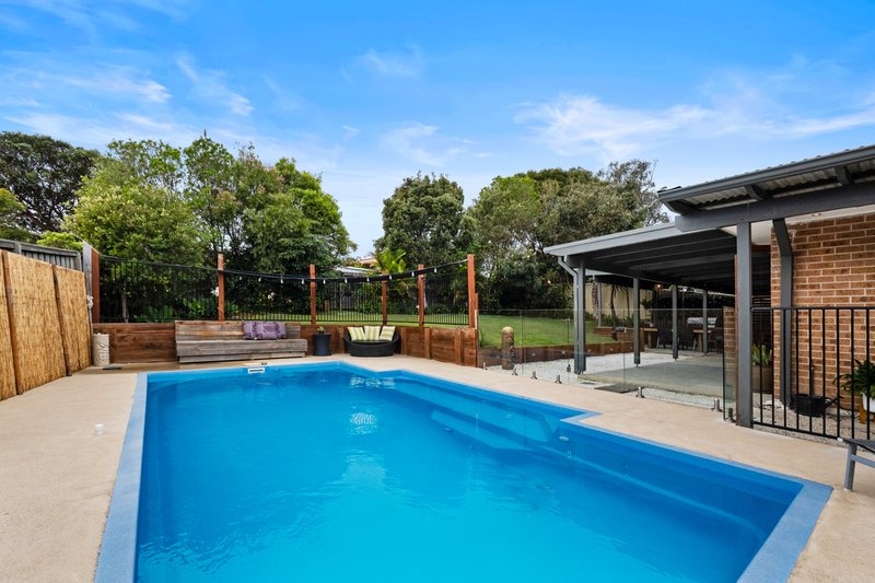 176 Cresthaven Avenue, Bateau Bay NSW 2261