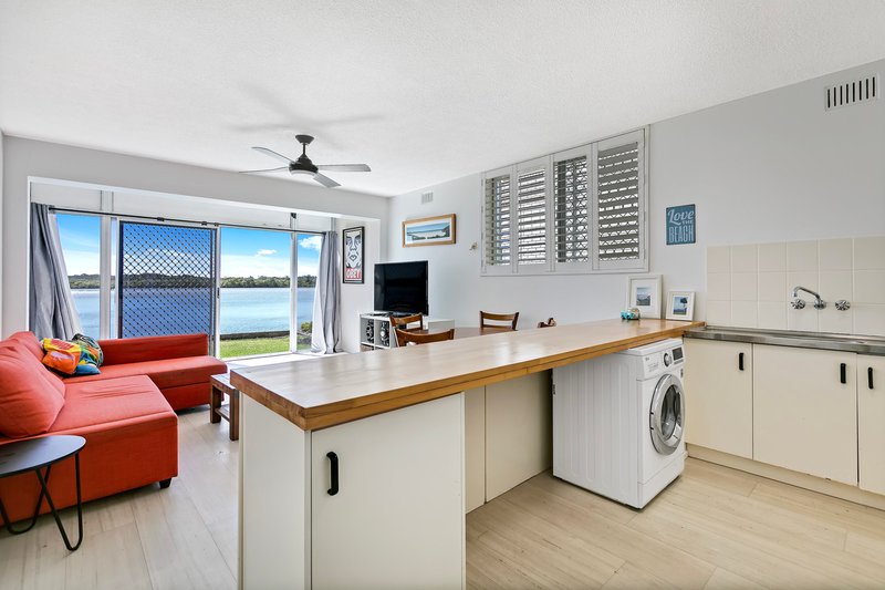 Photo - 1/76 Duporth Avenue, Maroochydore QLD 4558 - Image 3