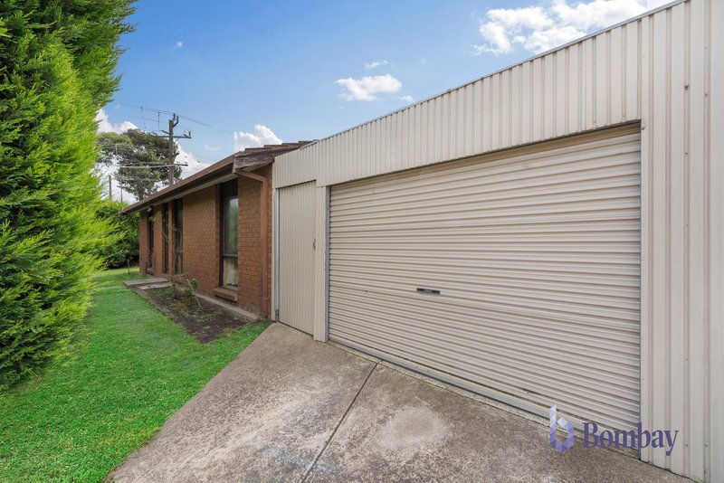 Photo - 1/76 Gillingham Crescent, Craigieburn VIC 3064 - Image 14