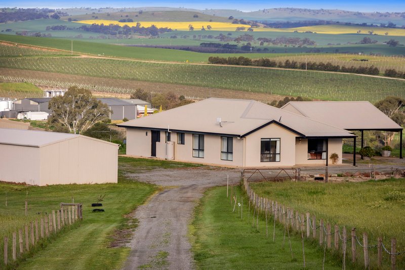 Photo - 176 Grace Road, Leasingham SA 5452 - Image 1