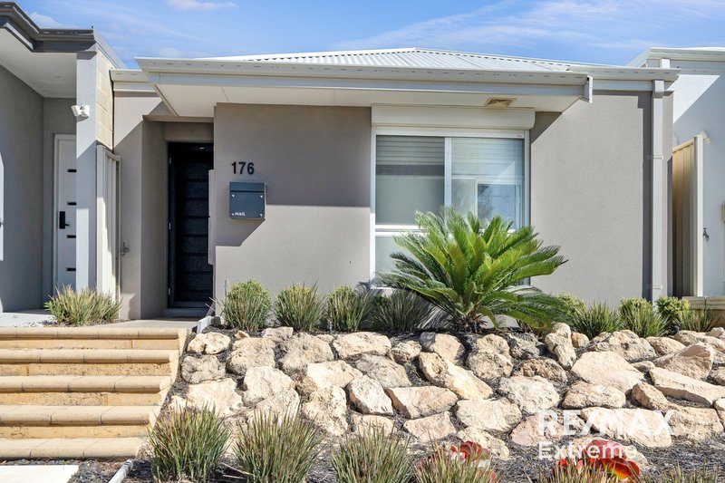 Photo - 176 Graceful Boulevard, Alkimos WA 6038 - Image 2