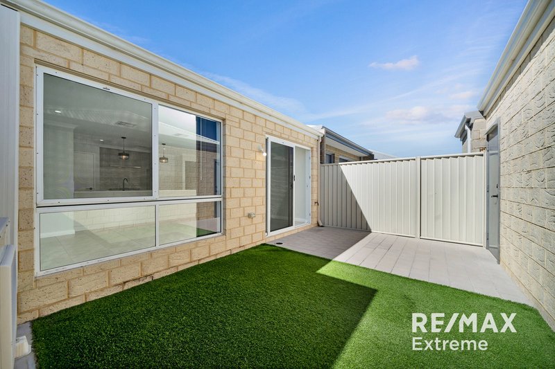 Photo - 176 Graceful Boulevard, Alkimos WA 6038 - Image 20