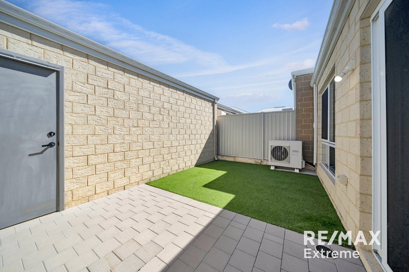 Photo - 176 Graceful Boulevard, Alkimos WA 6038 - Image 22