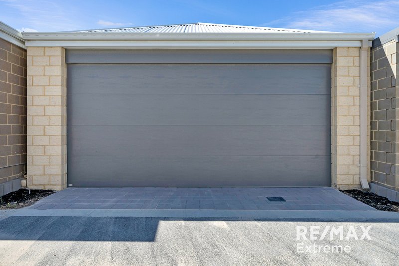 Photo - 176 Graceful Boulevard, Alkimos WA 6038 - Image 23