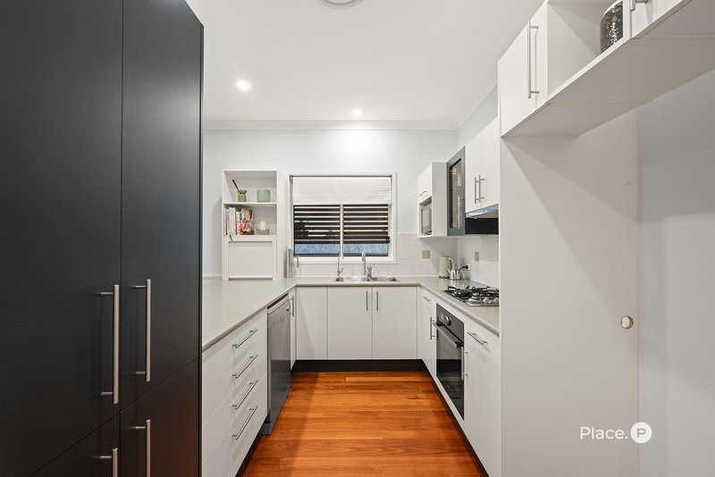 Photo - 176 Hawthorne Road, Hawthorne QLD 4171 - Image 9