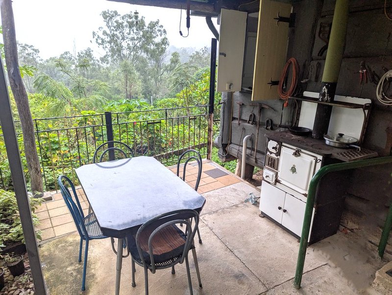 Photo - 176 Highland Street, Esk QLD 4312 - Image 14