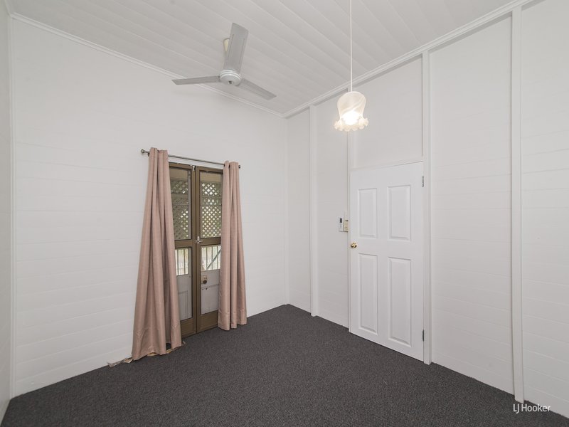 Photo - 176 Murray Street, Allenstown QLD 4700 - Image 3