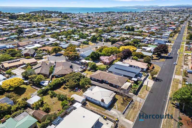 Photo - 176 Parker Street, Devonport TAS 7310 - Image 16