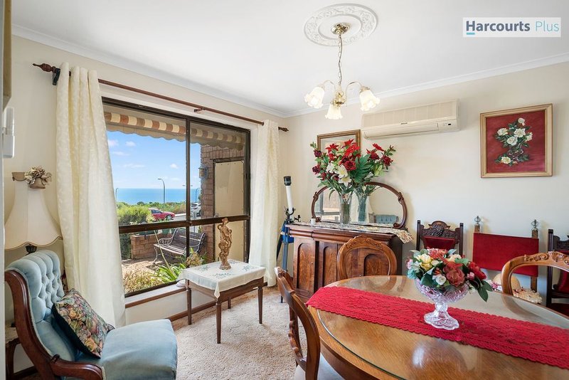 Photo - 176 Perry Barr Road, Hallett Cove SA 5158 - Image 2