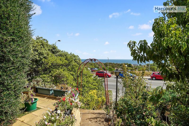 Photo - 176 Perry Barr Road, Hallett Cove SA 5158 - Image 12