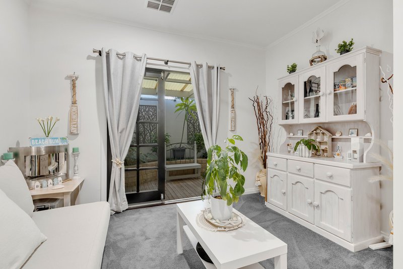 Photo - 176 Railway Terrace, Taperoo SA 5017 - Image 17