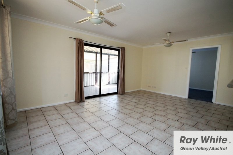 Photo - 176 Reilly Street, Lurnea NSW 2170 - Image 6