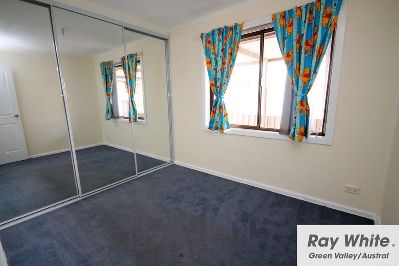 Photo - 176 Reilly Street, Lurnea NSW 2170 - Image 9