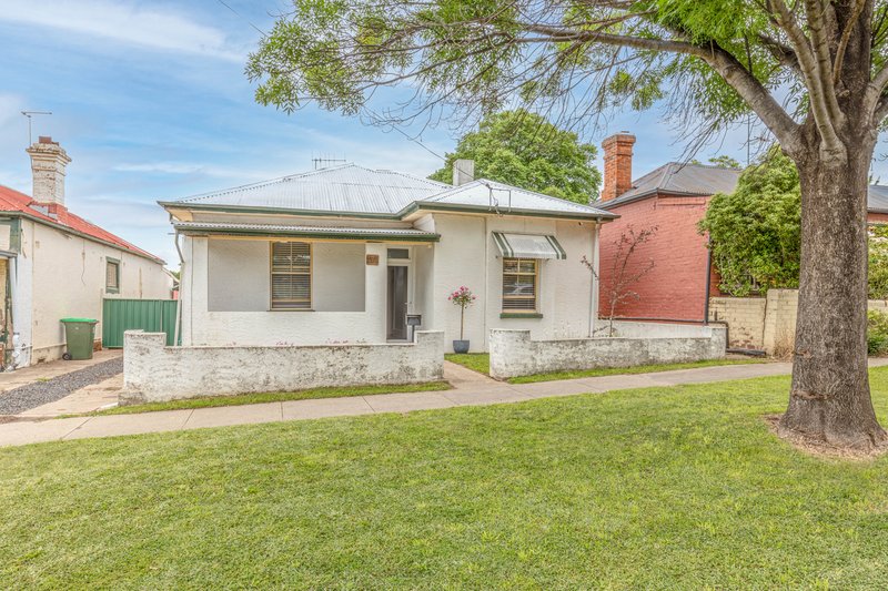 176 Seymour Street, Bathurst NSW 2795