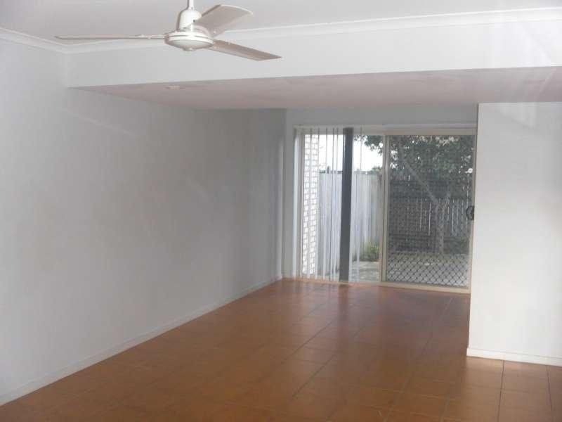 Photo - 17/6 Station Road, Burpengary QLD 4505 - Image 4