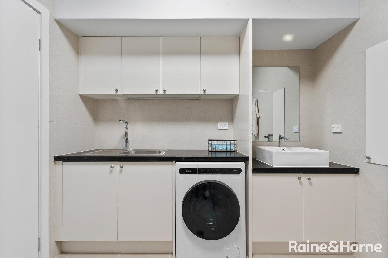 2-bedroom unit at 176 Station Road, New Gisborne, VIC 3438, Macedon Ranges, Victoria