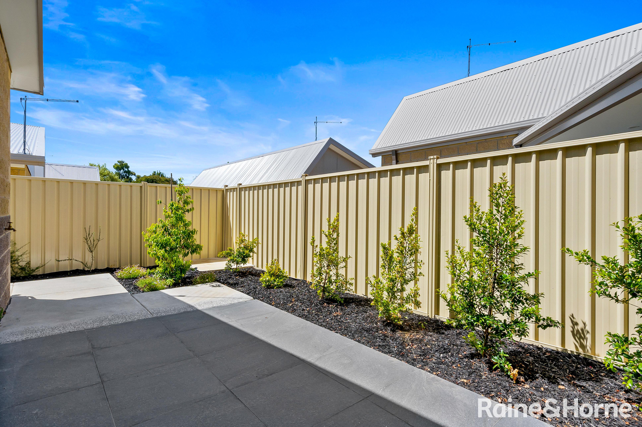 2-bedroom unit at 176 Station Road, New Gisborne, VIC 3438, Macedon Ranges, Victoria