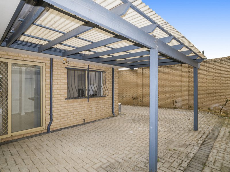 Photo - 1/76 Wanneroo Road, Yokine WA 6060 - Image 4