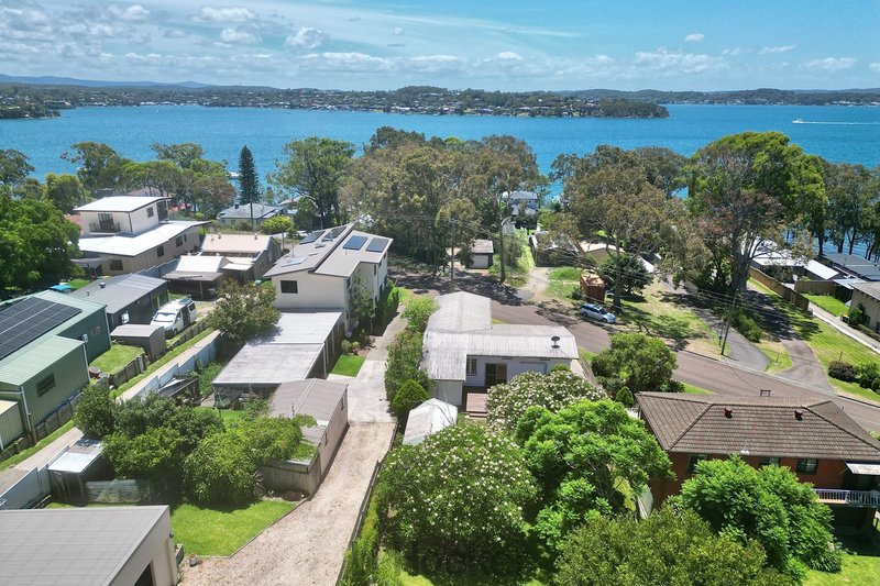 Photo - 176 Watkins Road, Wangi Wangi NSW 2267 - Image 4