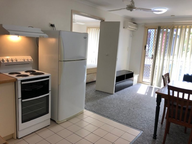 Photo - 17/63 Queen Street, Southport QLD 4215 - Image 4