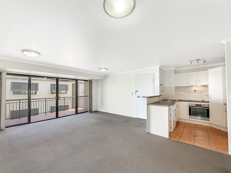 Photo - 17/63 Vale Street, Kelvin Grove QLD 4059 - Image 2