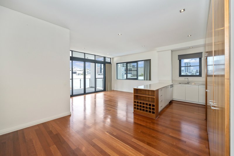 Photo - 17/65 Milligan Street, Perth WA 6000 - Image 8