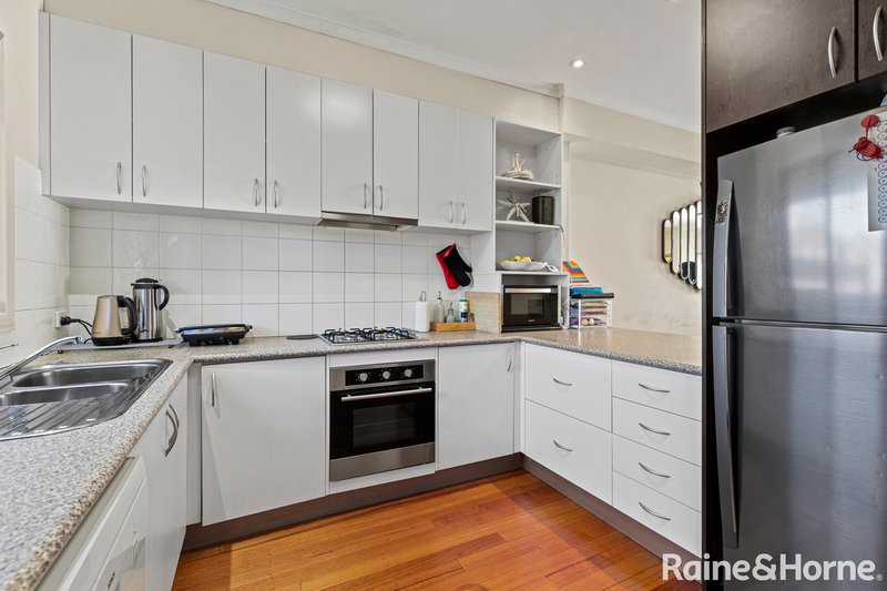 Photo - 17/67 Ravenhill Boulevard, Roxburgh Park VIC 3064 - Image 7