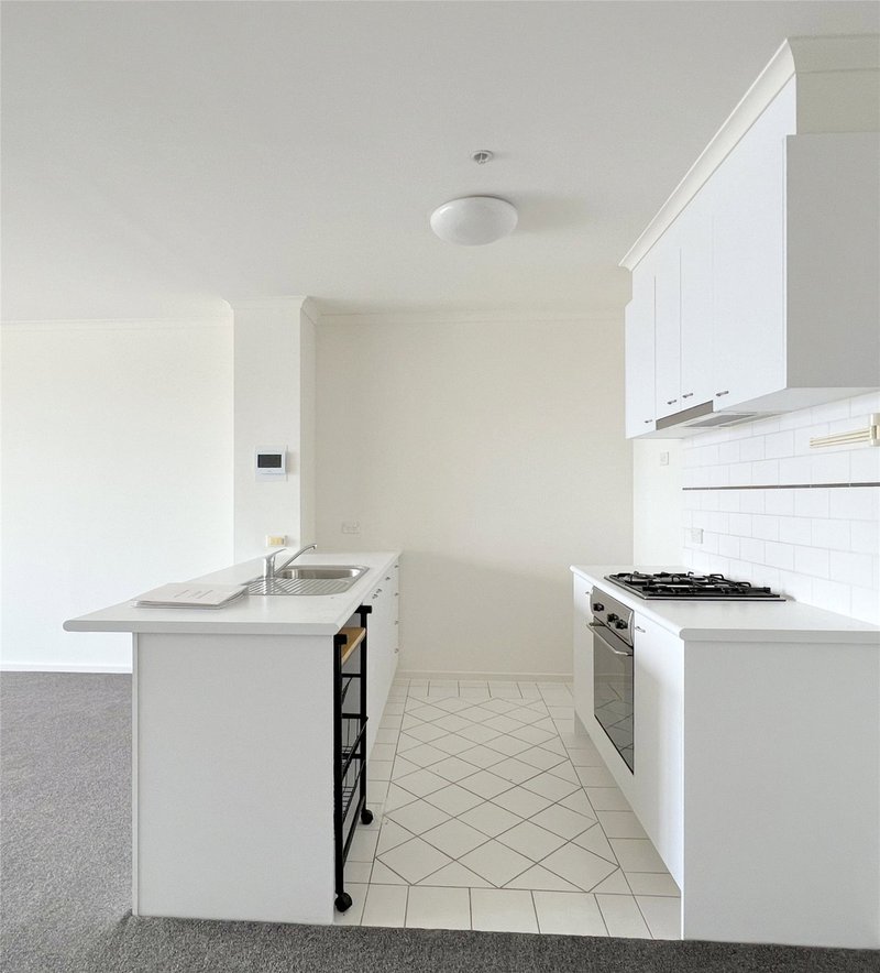 Photo - 176/79 Whiteman Street, Southbank VIC 3006 - Image 5