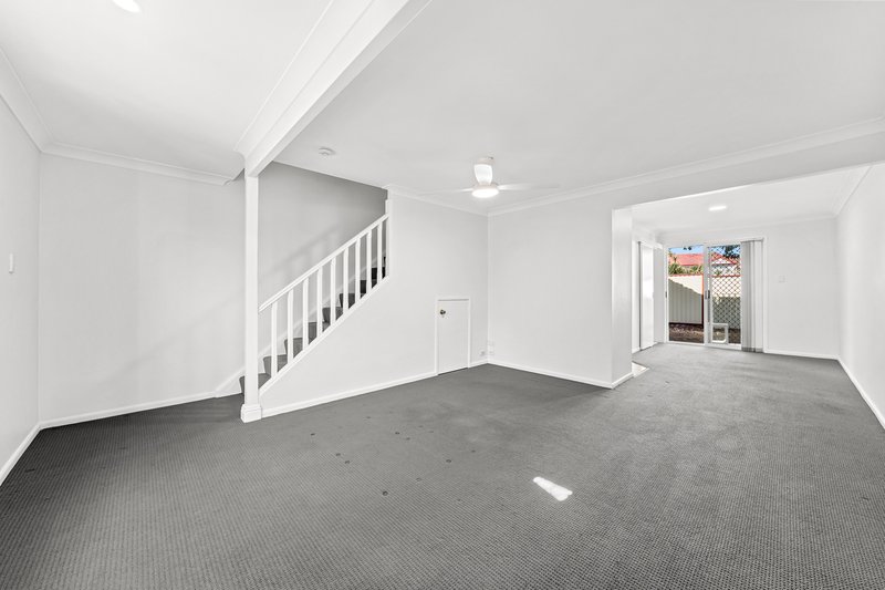 Photo - 17/68 Springwood Road, Rochedale South QLD 4123 - Image 3