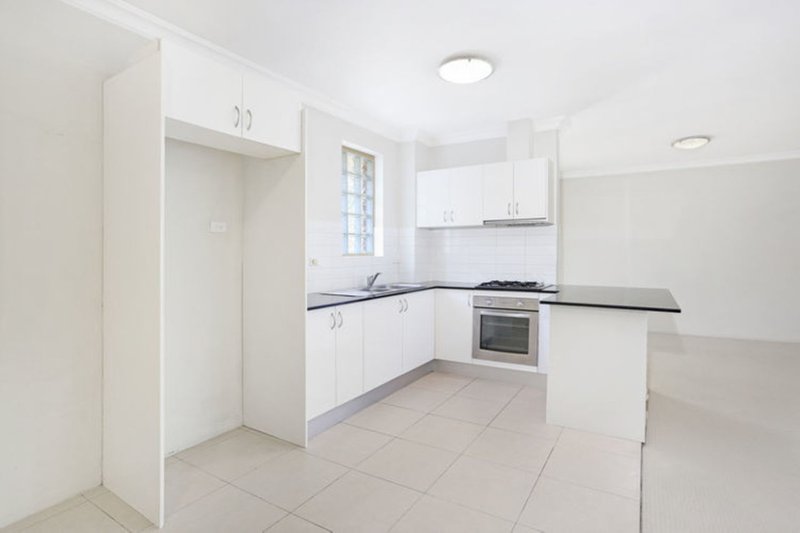 Photo - 17/7-11 Paton Street, Merrylands NSW 2160 - Image 4