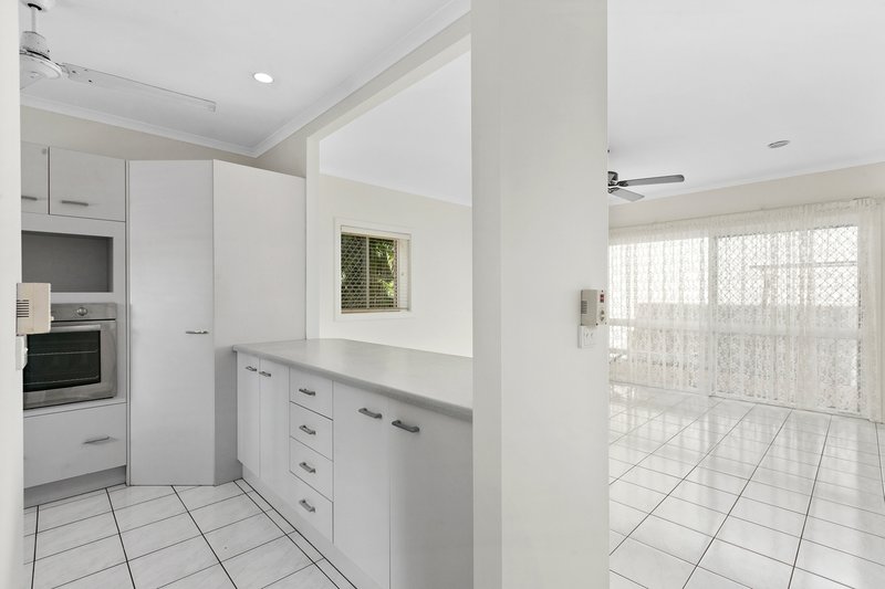 Photo - 1/77-79 Moore Street, Trinity Beach QLD 4879 - Image 3