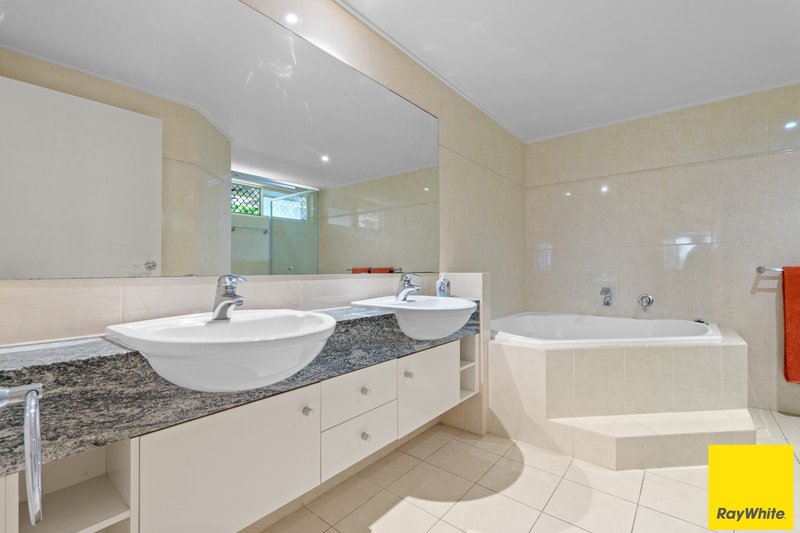 Photo - 1/77 Arlington Esplanade, Clifton Beach QLD 4879 - Image 11