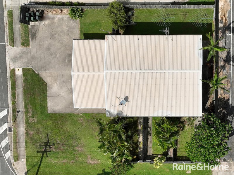 Photo - 1/77 Auckland Street, Gladstone Central QLD 4680 - Image 16